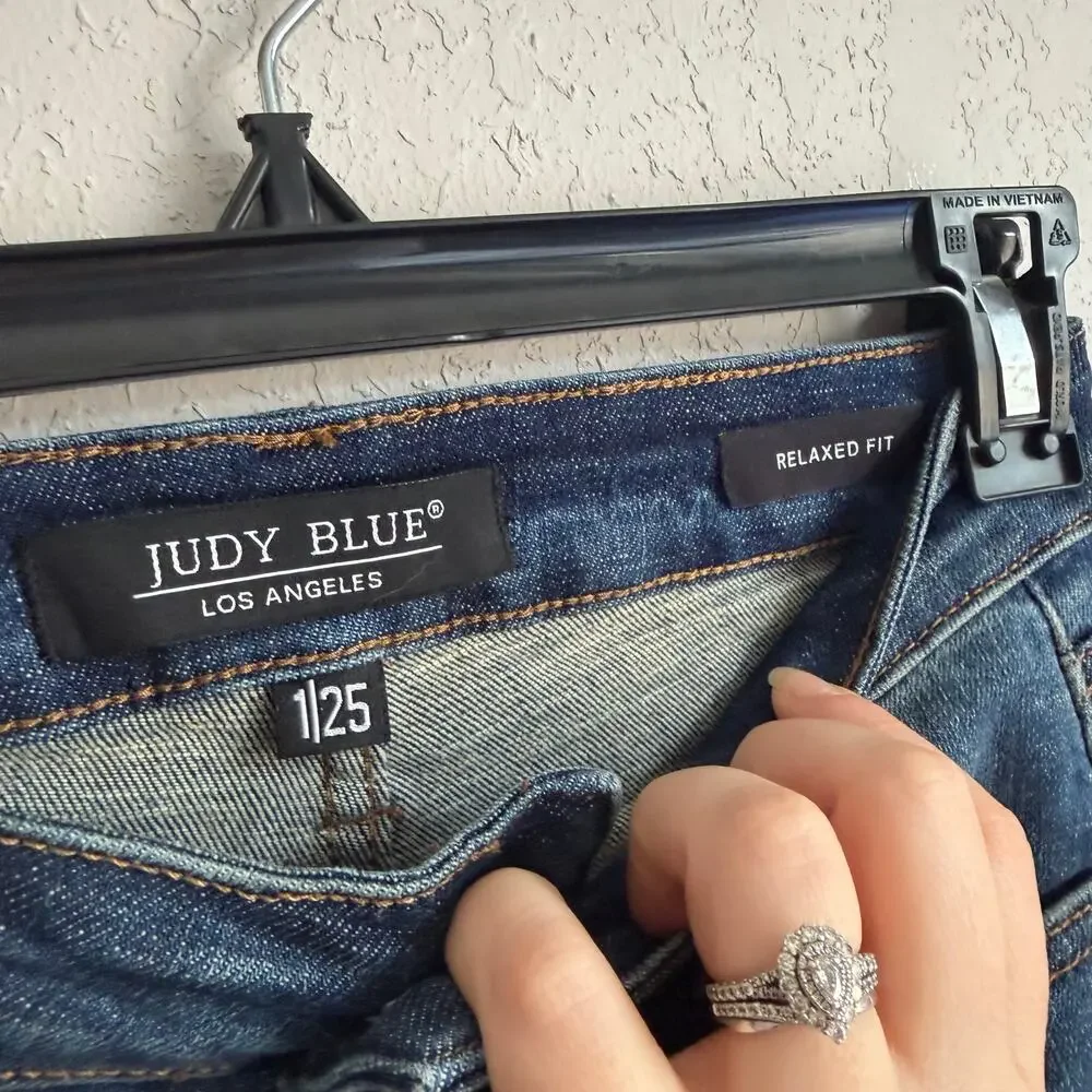 Judy Blue Dark Wash Distressed Raw Hem Relaxed Fit Skinny Jeans Womens 25